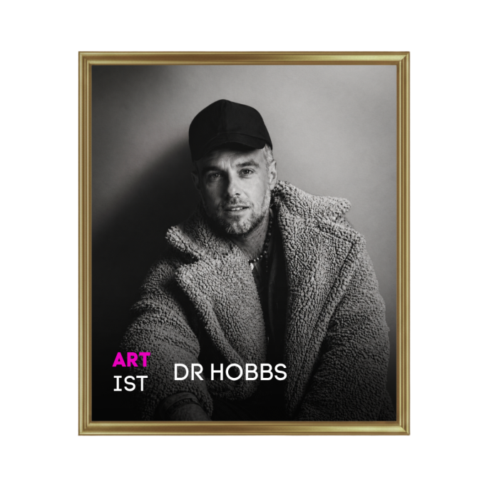 Porträt des Techno DJ und Performance-Künstlers DR HOBBS im Elbtronika Kollektiv